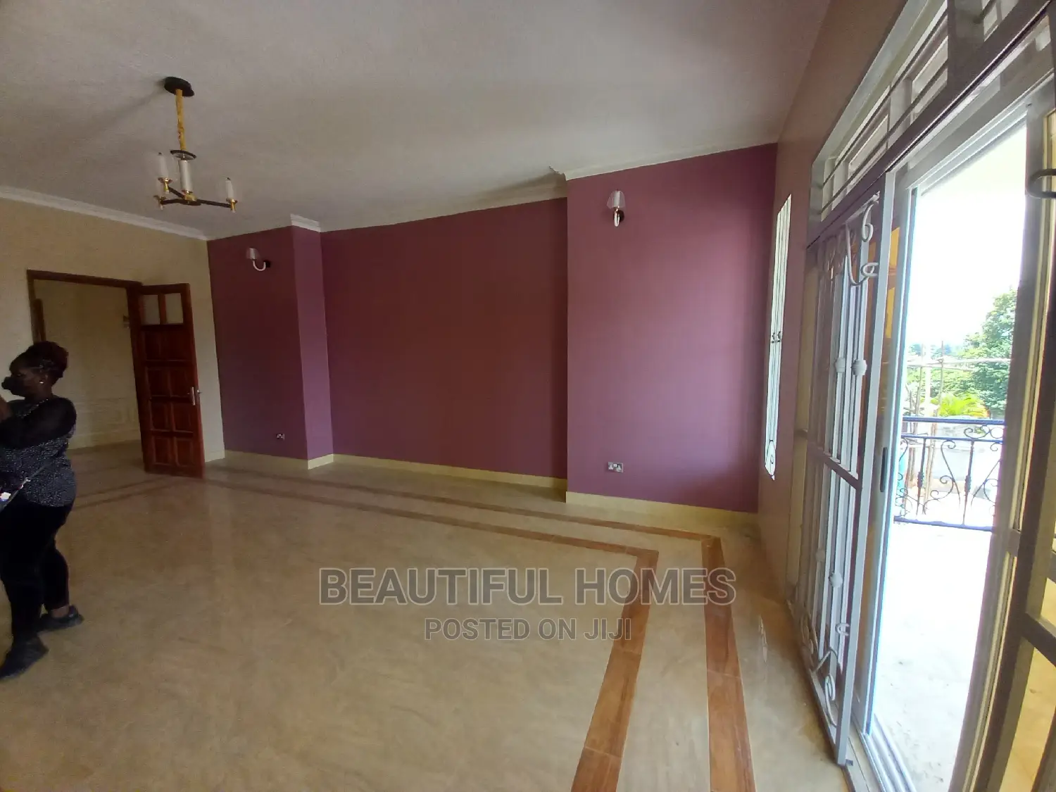 Furnished 6bdrm Mansion in Kiwatule, Nakawa for Sale in Nakawa