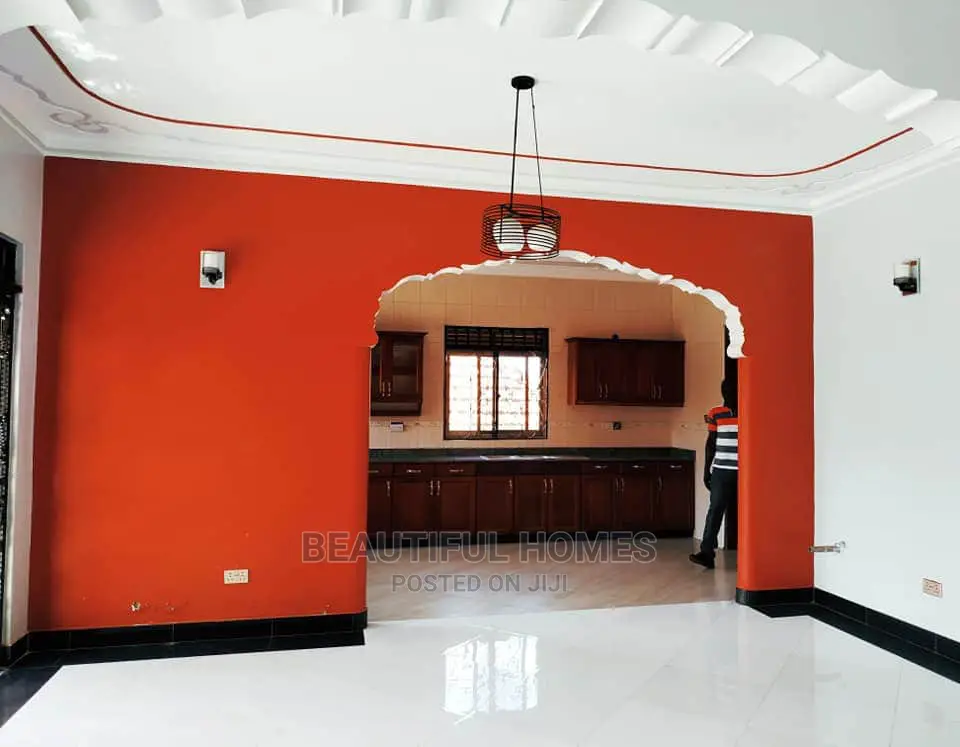 Furnished 4bdrm House in Kira for Sale in Kira