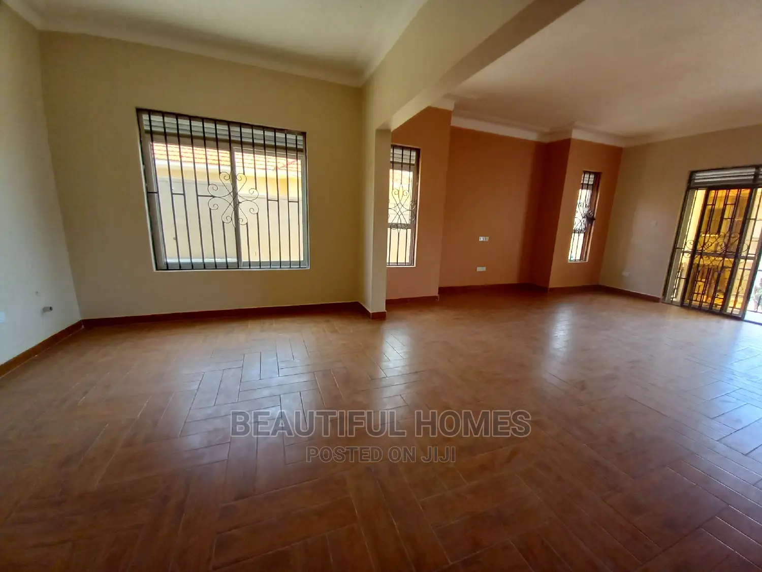 Furnished 4bdrm House in Kira for Sale in Kira