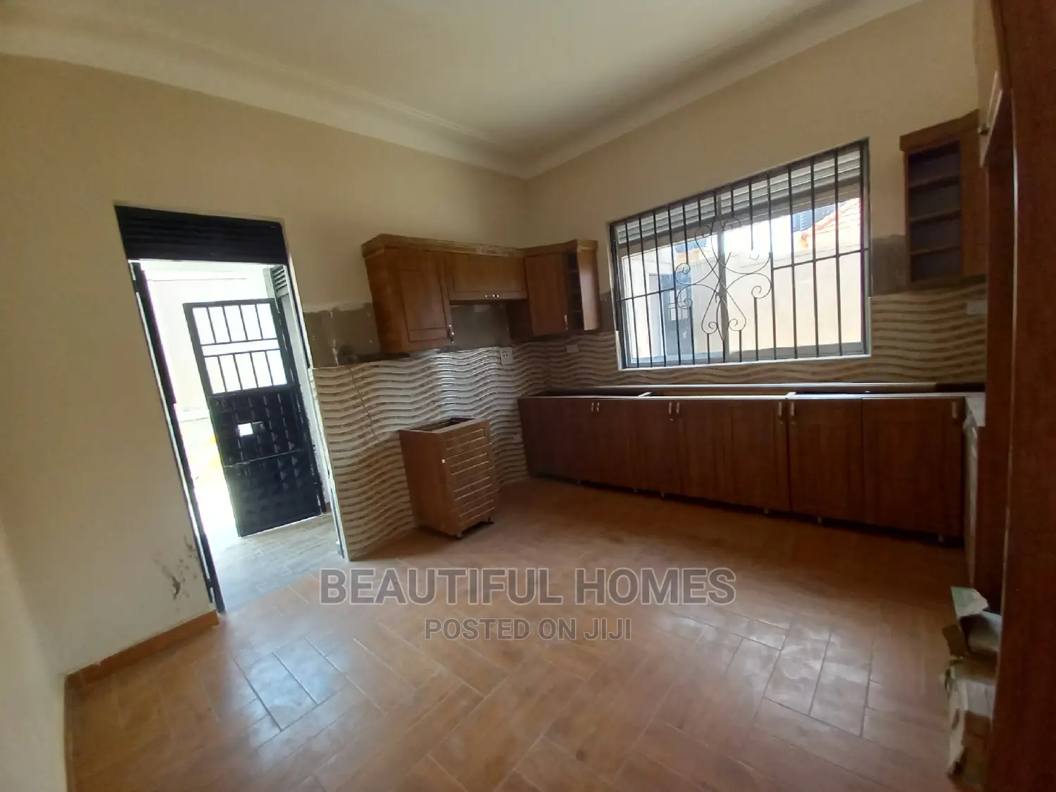 Furnished 4bdrm House in Kira for Sale in Kira