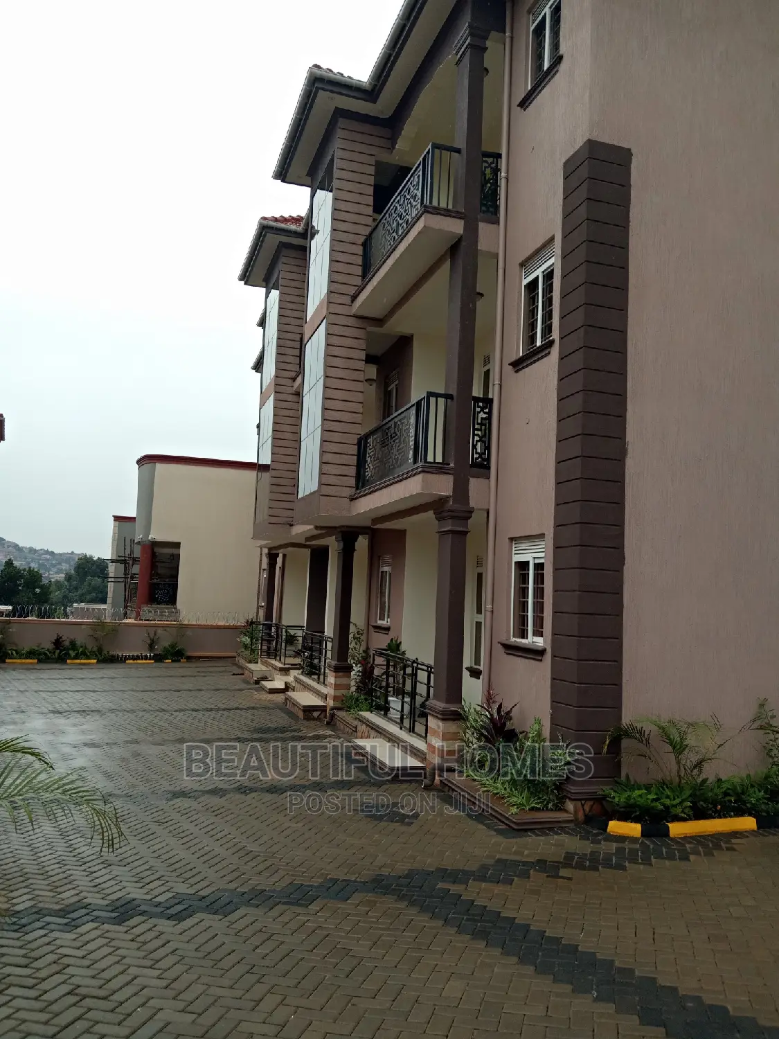 Furnished 2bdrm Apartment in Kisaasi, Central Division for Sale in Central Division