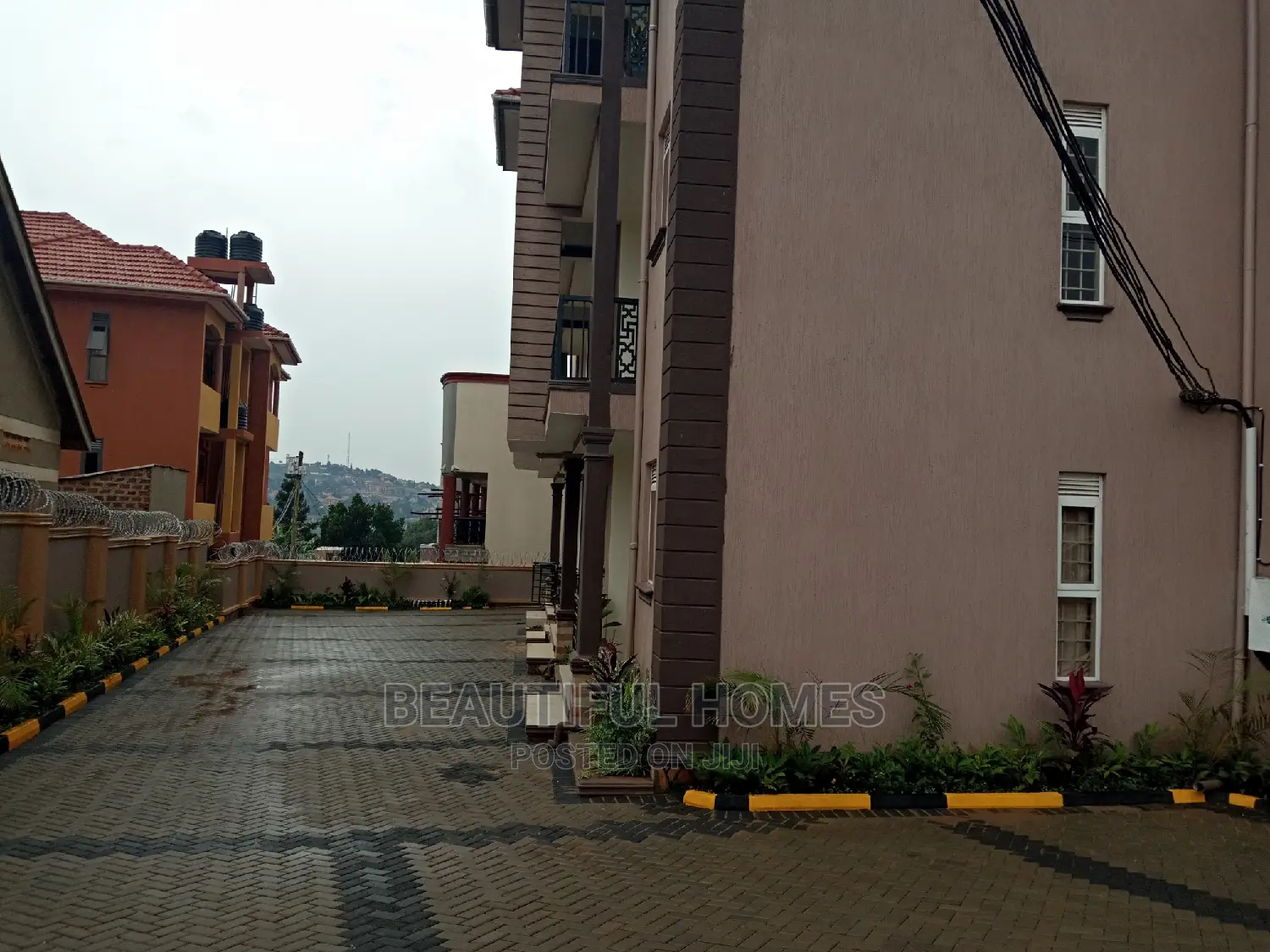 Furnished 2bdrm Apartment in Kisaasi, Central Division for Sale in Central Division