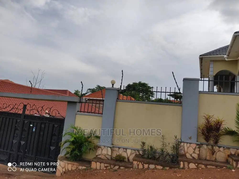 Furnished 4bdrm House in Kira for Sale in Kira