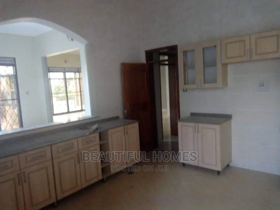 Furnished 4bdrm House in Kira for Sale in Kira