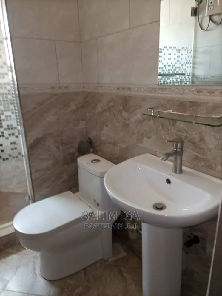 Furnished 1bdrm Block of Flats in Kololo Property, Central Division in Central Division