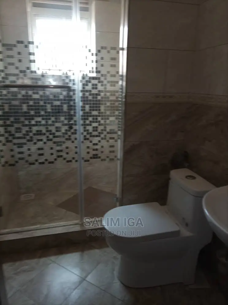Furnished 1bdrm Block of Flats in Kololo Property, Central Division in Central Division