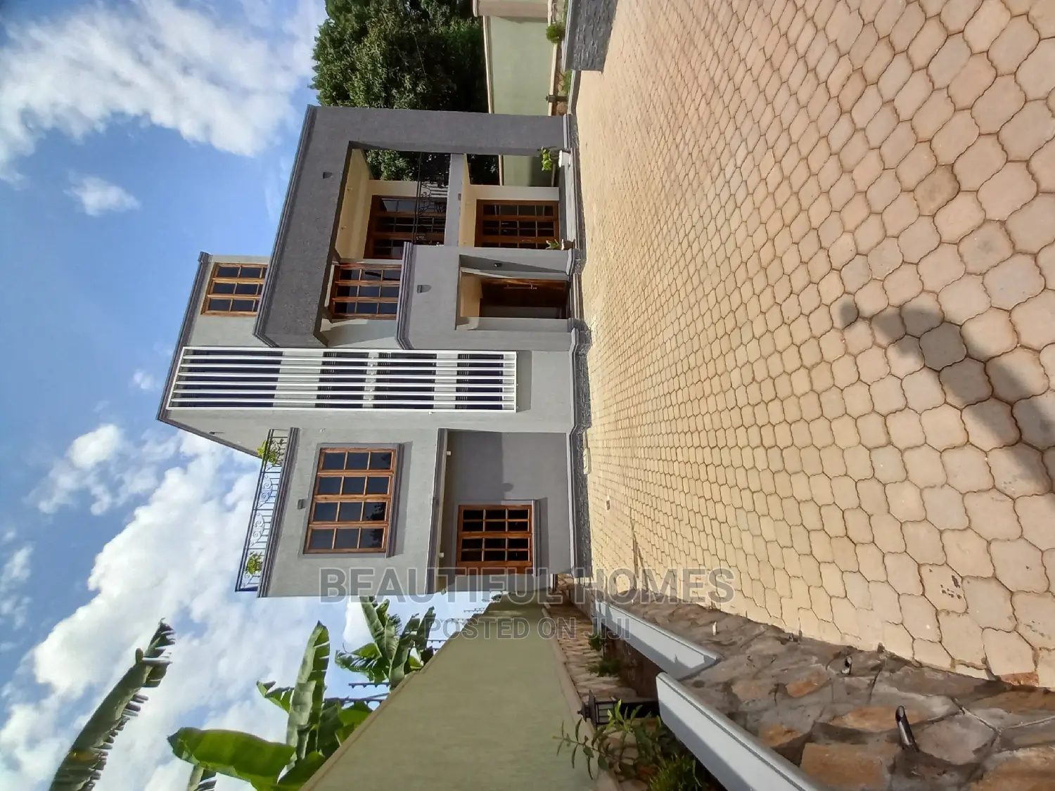 Furnished 5bdrm Mansion in Munyonyo, Central Division for Sale in Central Division