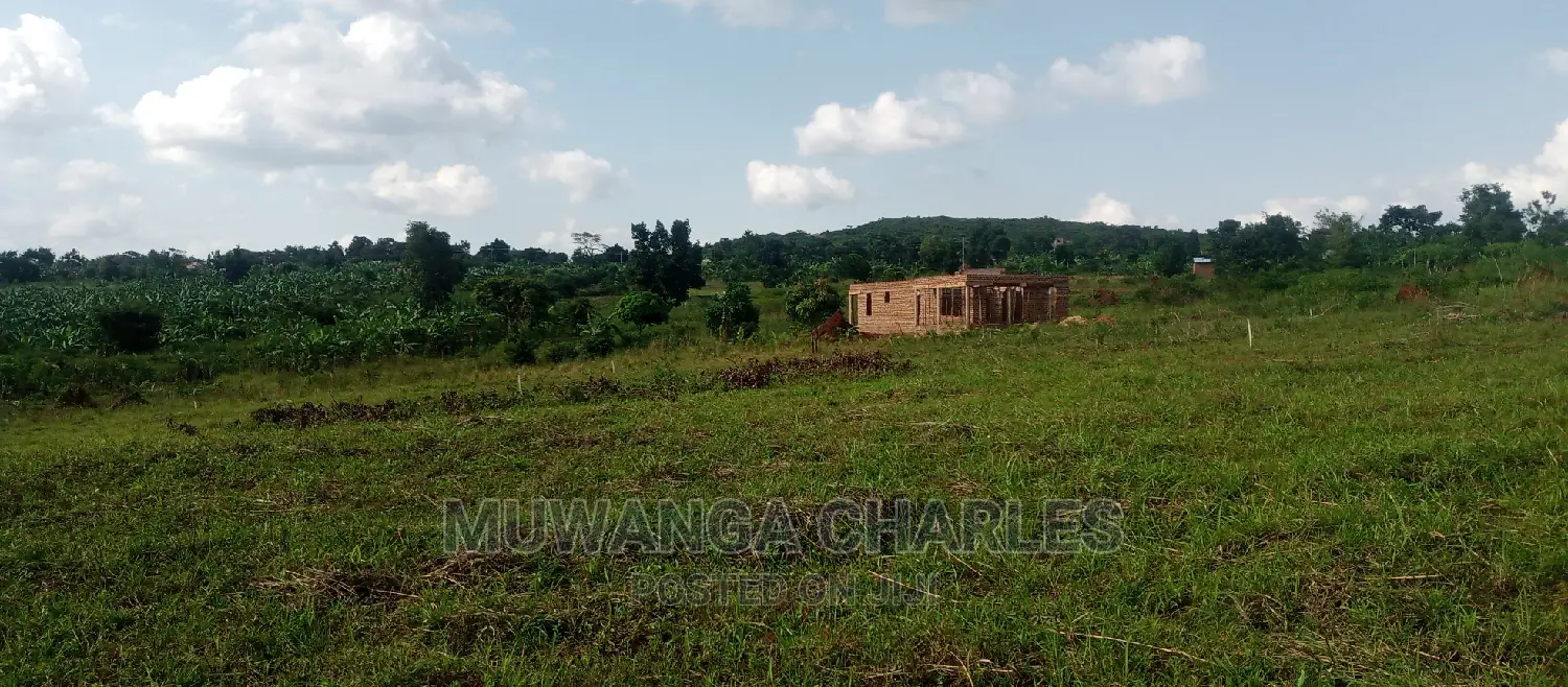 Plot Is for Sale in Busika in Central Division