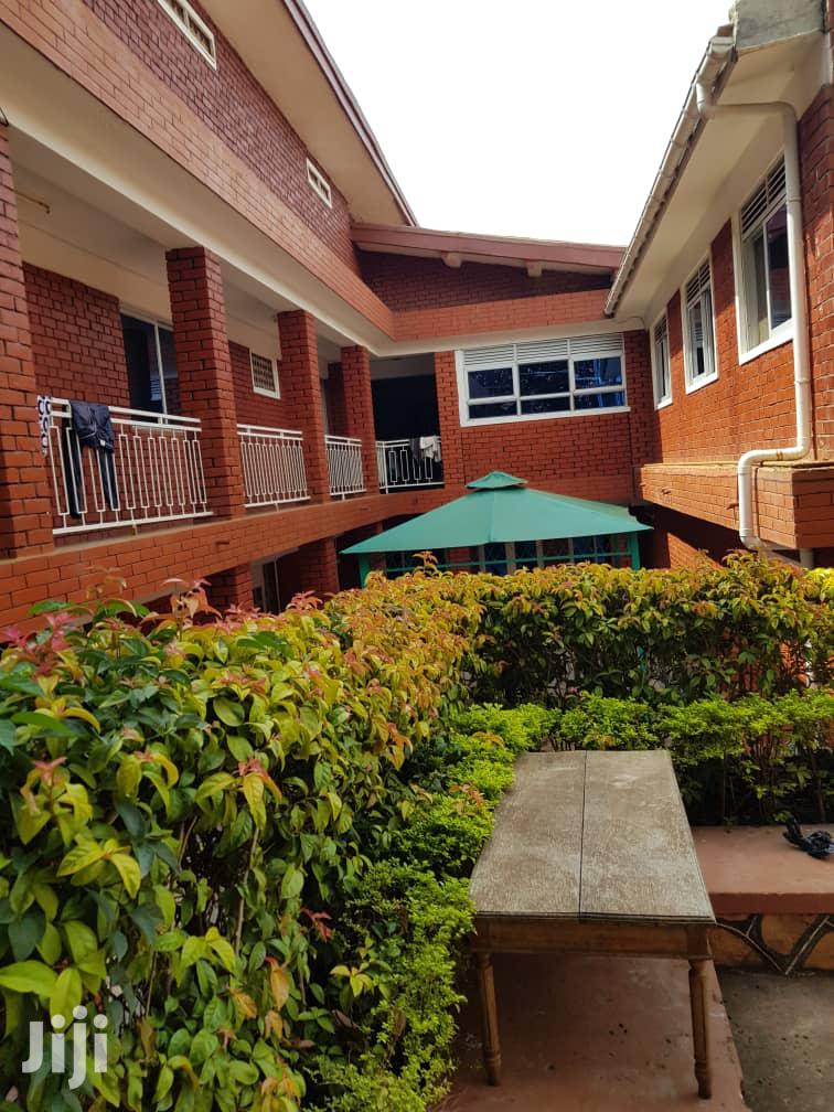 Stalled House For Rent in Kampala