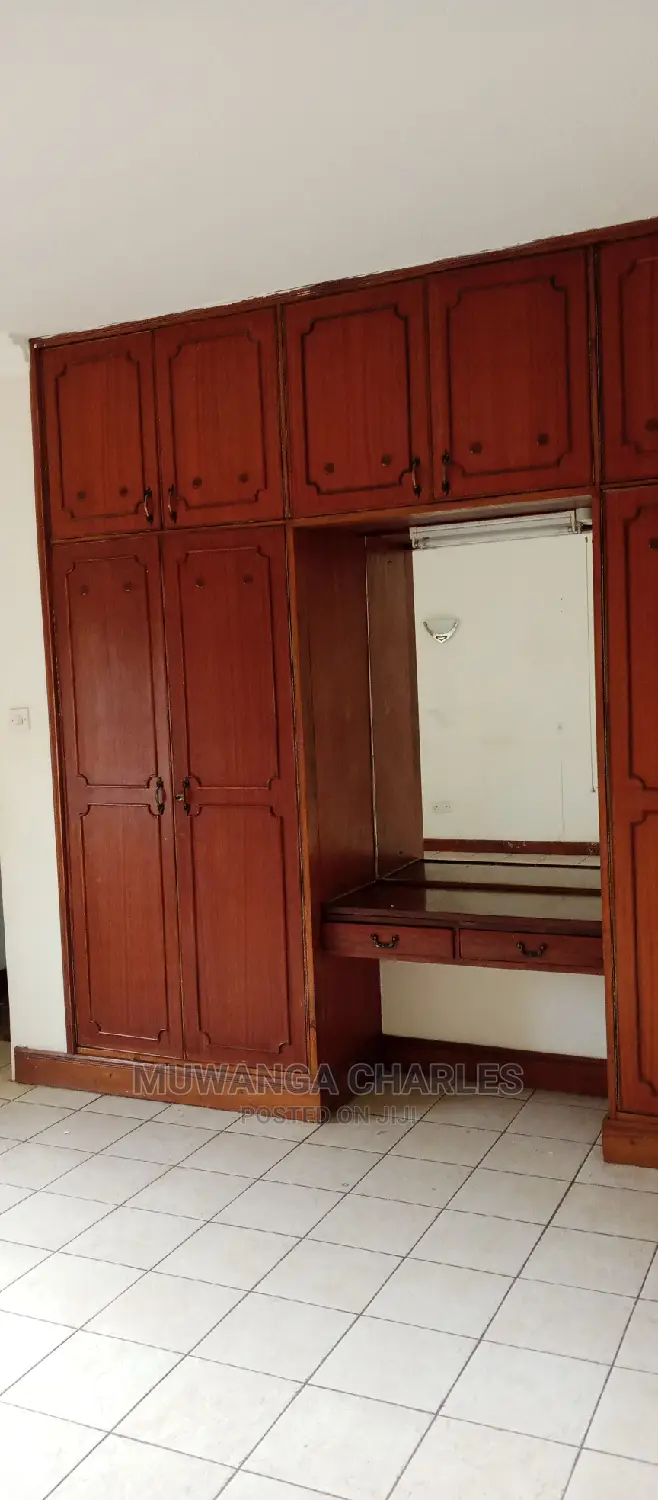 5bdrm Duplex in Fs Properties Ltd, Central Division for Rent in Central Division