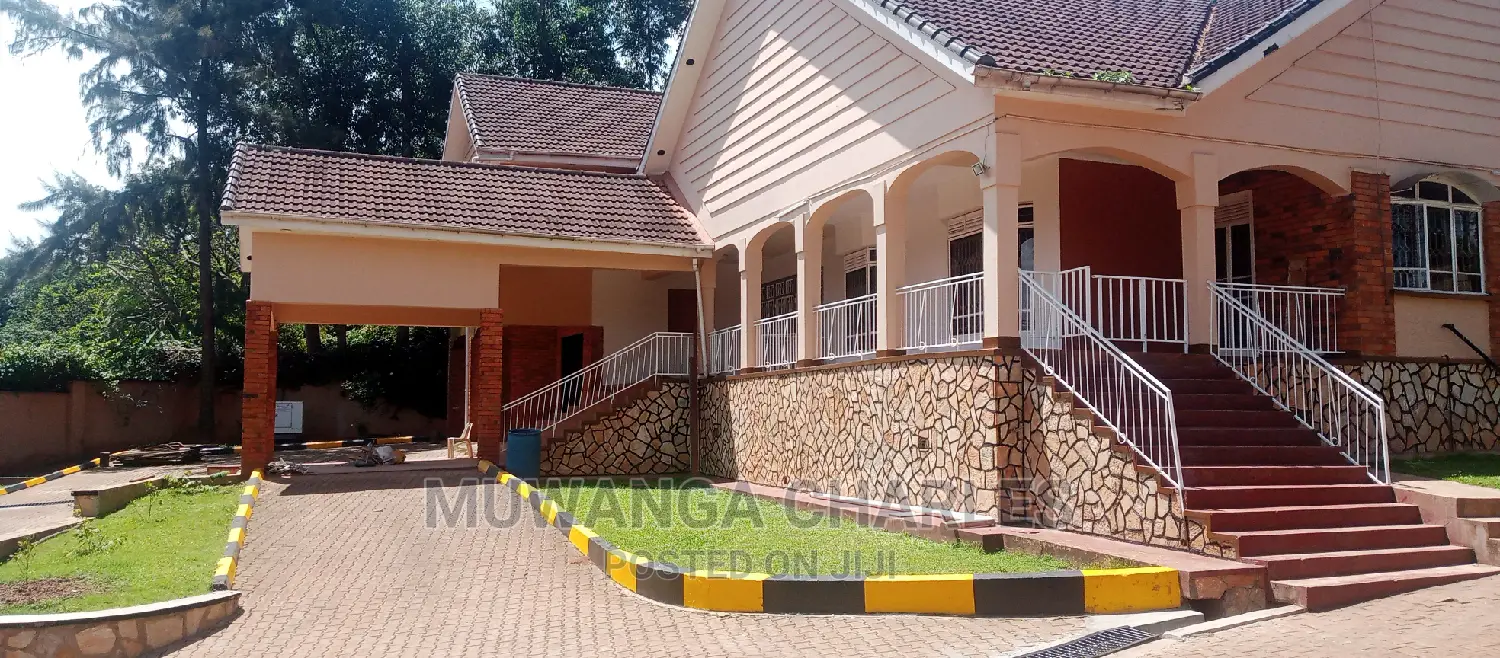 5bdrm Duplex in Fs Properties Ltd, Central Division for Rent in Central Division