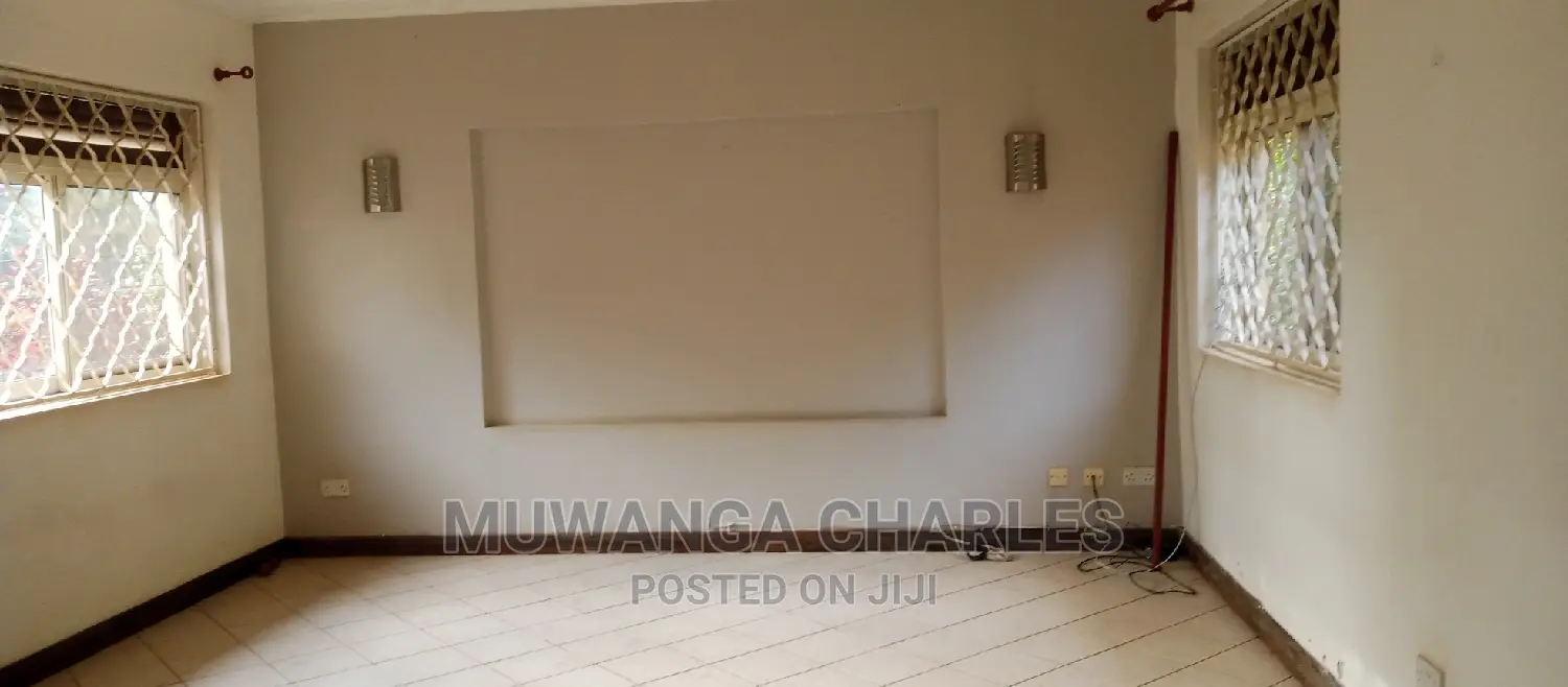 5bdrm Duplex in Fs Properties Ltd, Central Division for Rent in Central Division