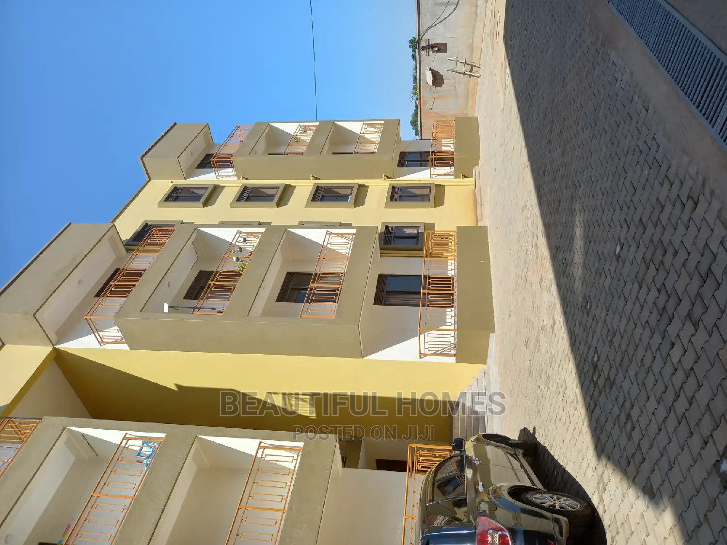 Furnished 3bdrm Condo in Kisaasi, Central Division for Sale in Central Division