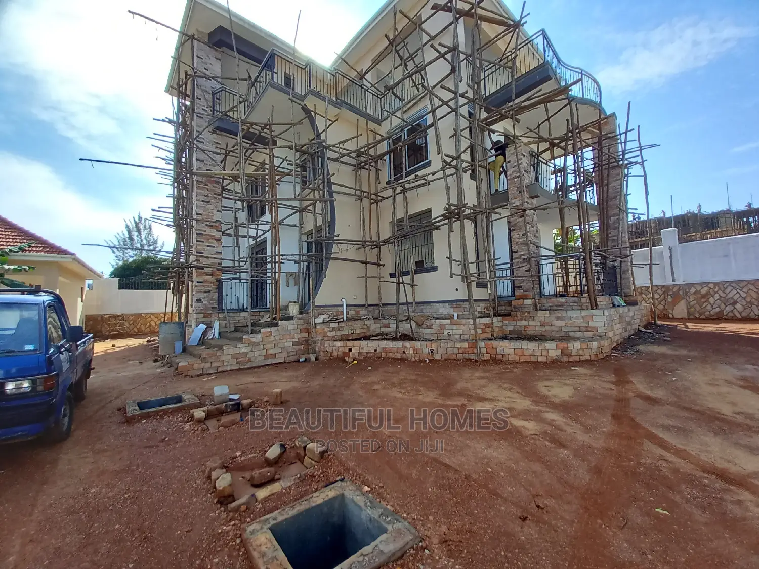 Furnished 6bdrm Mansion in Munyonyo, Central Division for Sale in Central Division