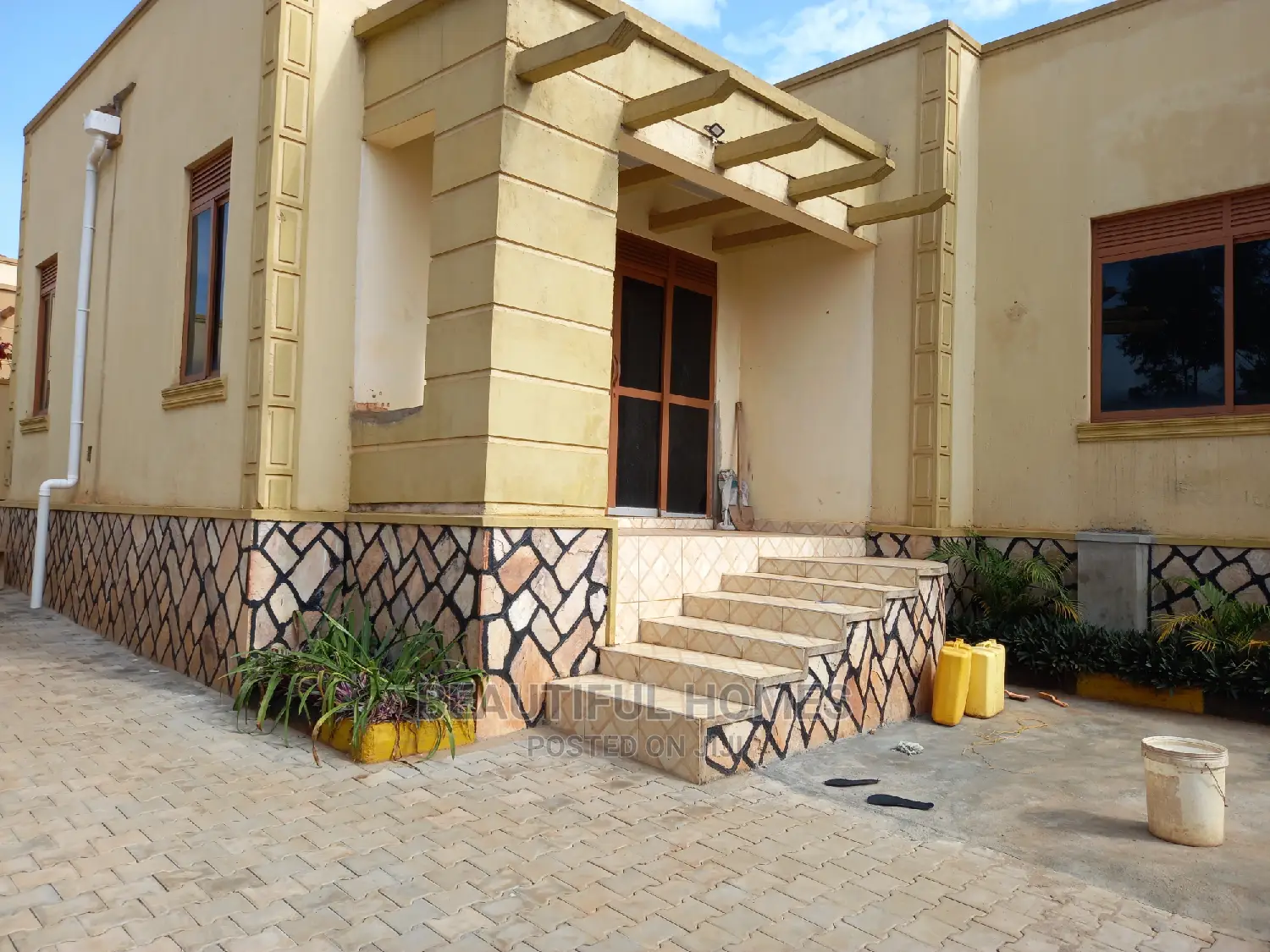 Furnished 3bdrm House in Kira for Sale in Kira