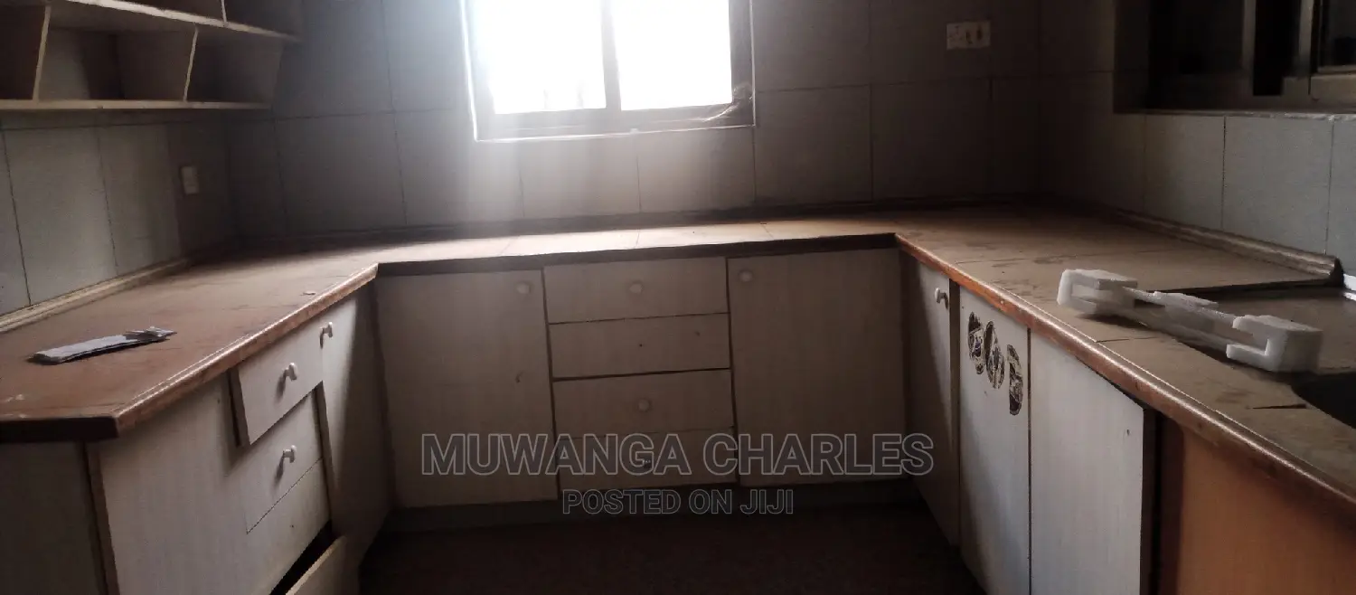4bdrm Duplex in Fs Properties Ltd, Central Division for Rent in Central Division