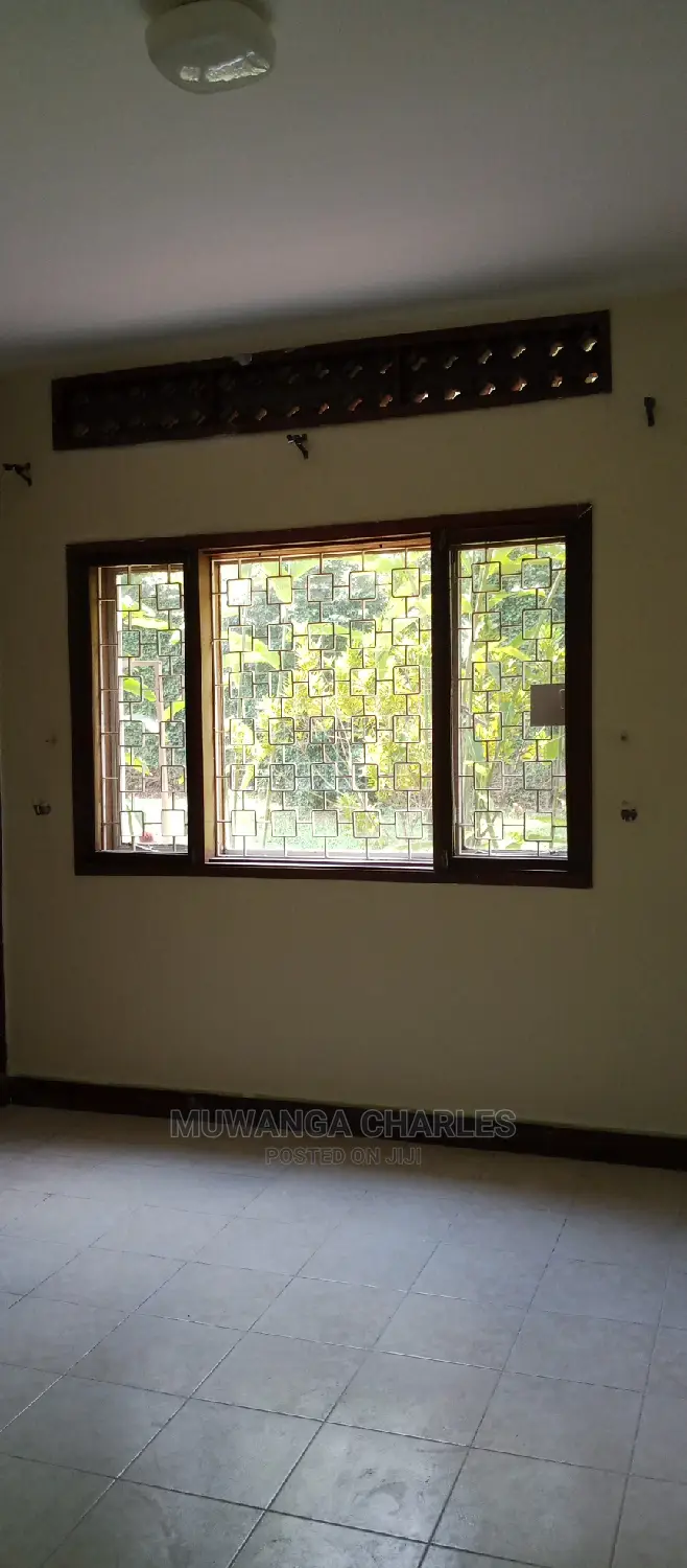 3bdrm Duplex in Fs Properties Ltd, Central Division for Rent in Central Division