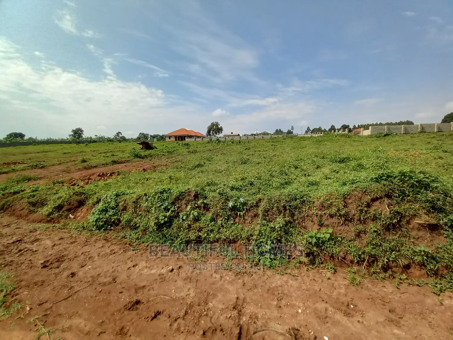 Kasangati 100*100 in Ministers Village Estate in Kira