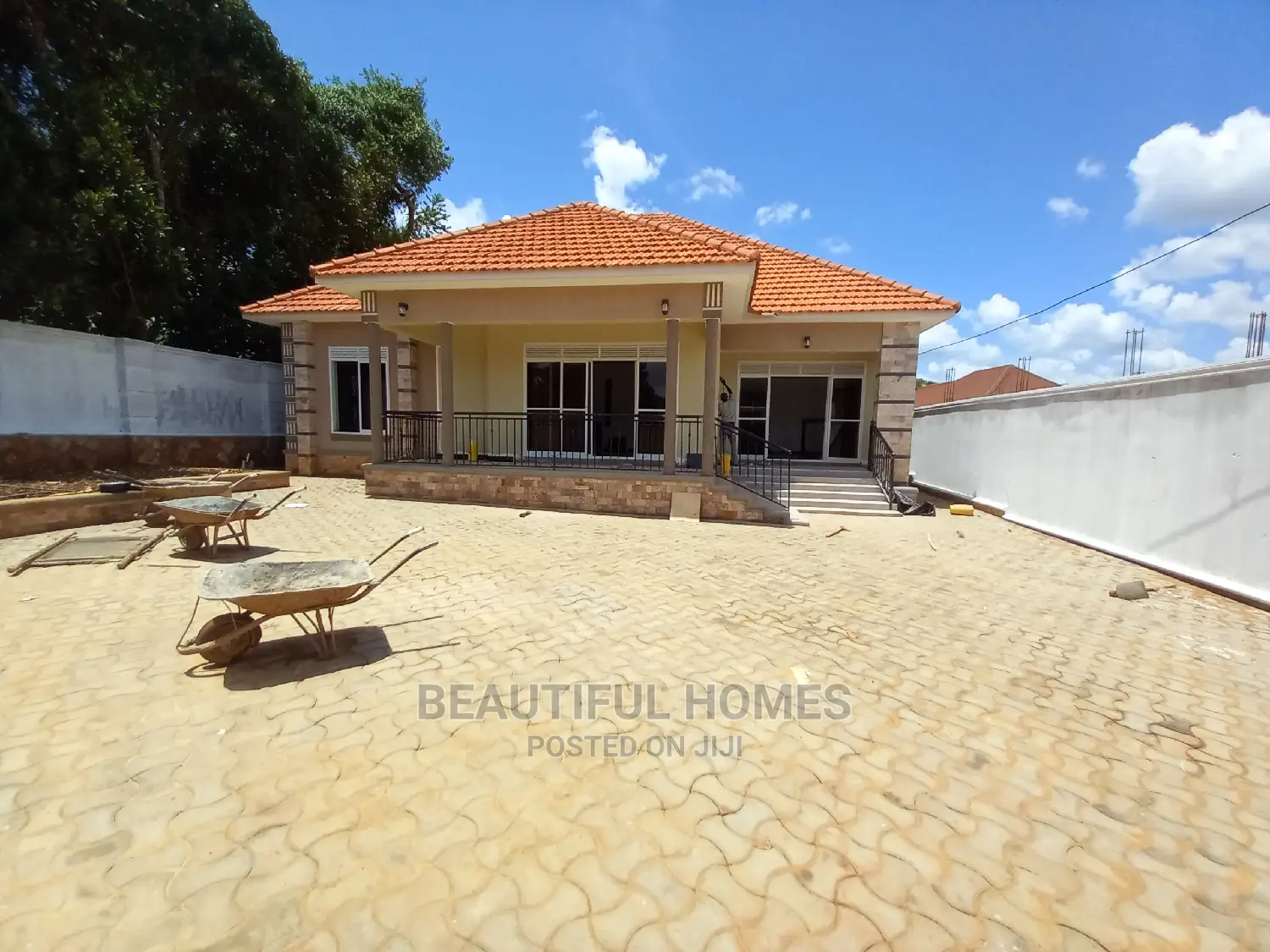 Furnished 4bdrm House in Kira for Sale in Kira