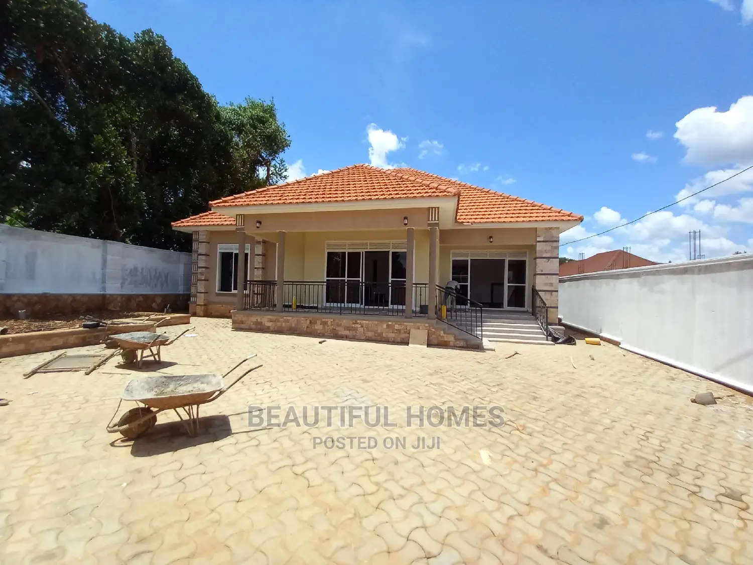 Furnished 4bdrm House in Kira for Sale in Kira