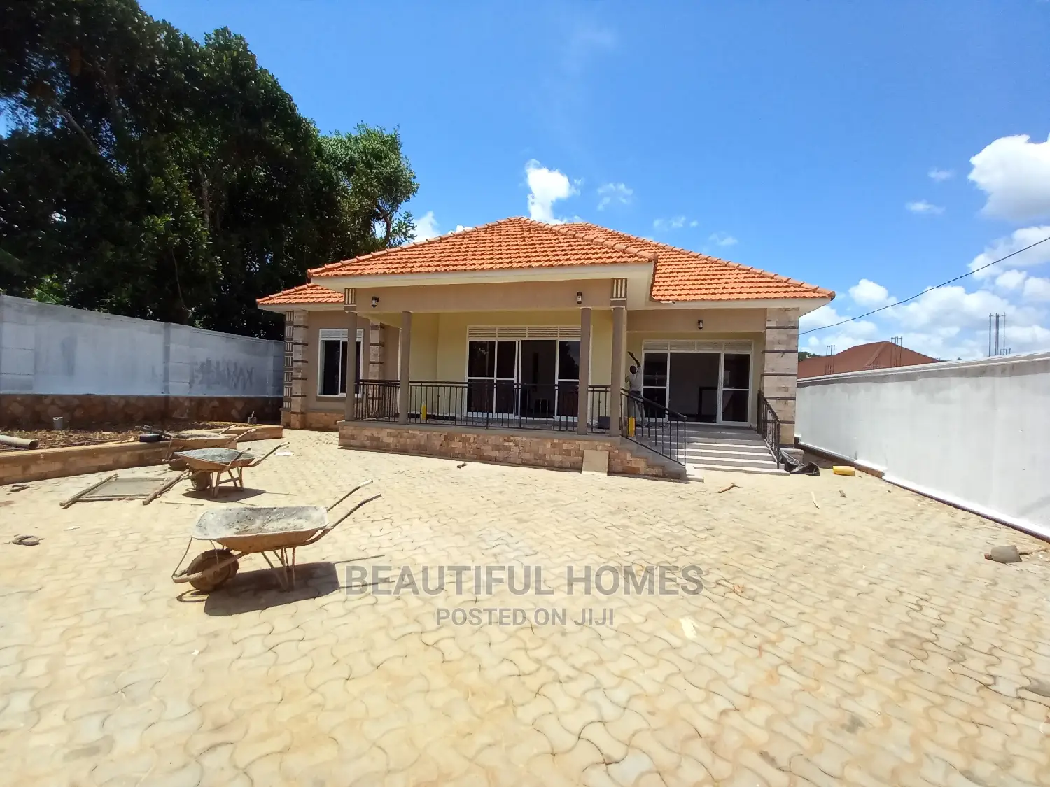 Furnished 4bdrm House in Kira for Sale in Kira