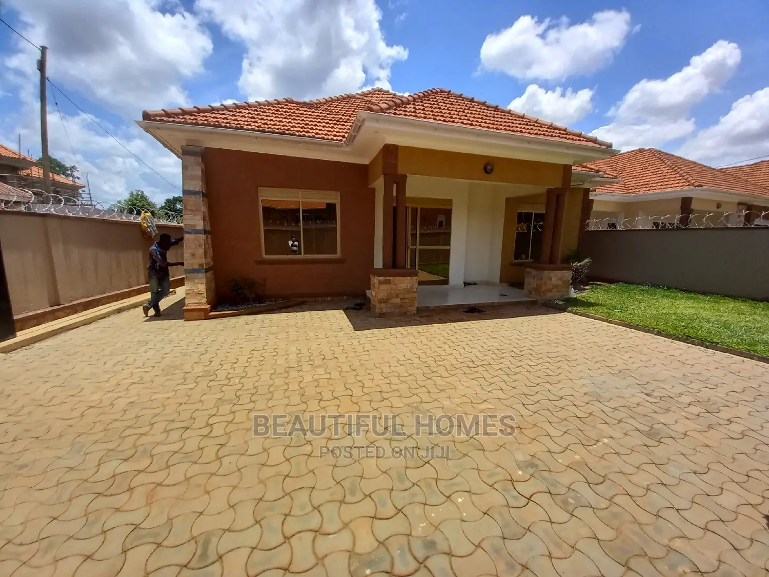 Furnished 4bdrm House in Kira for Sale in Kira