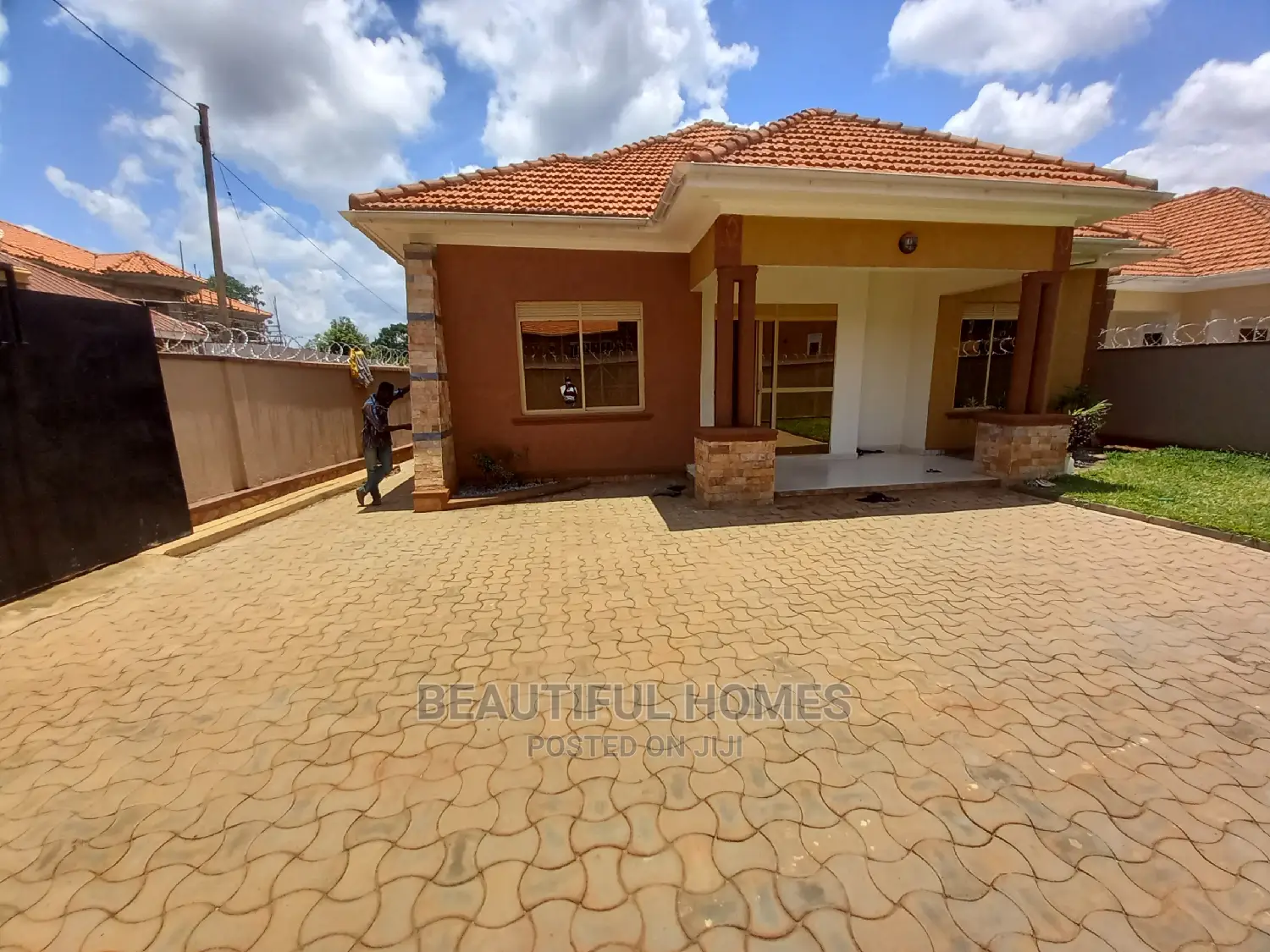 Furnished 4bdrm House in Kira for Sale in Kira