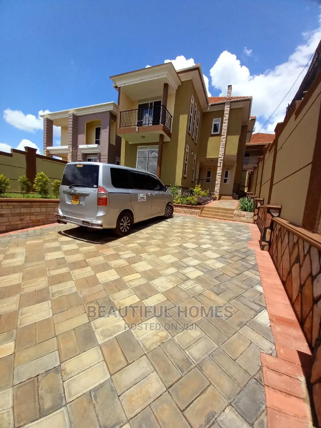 Furnished 4bdrm Mansion in Kira for Sale in Kira