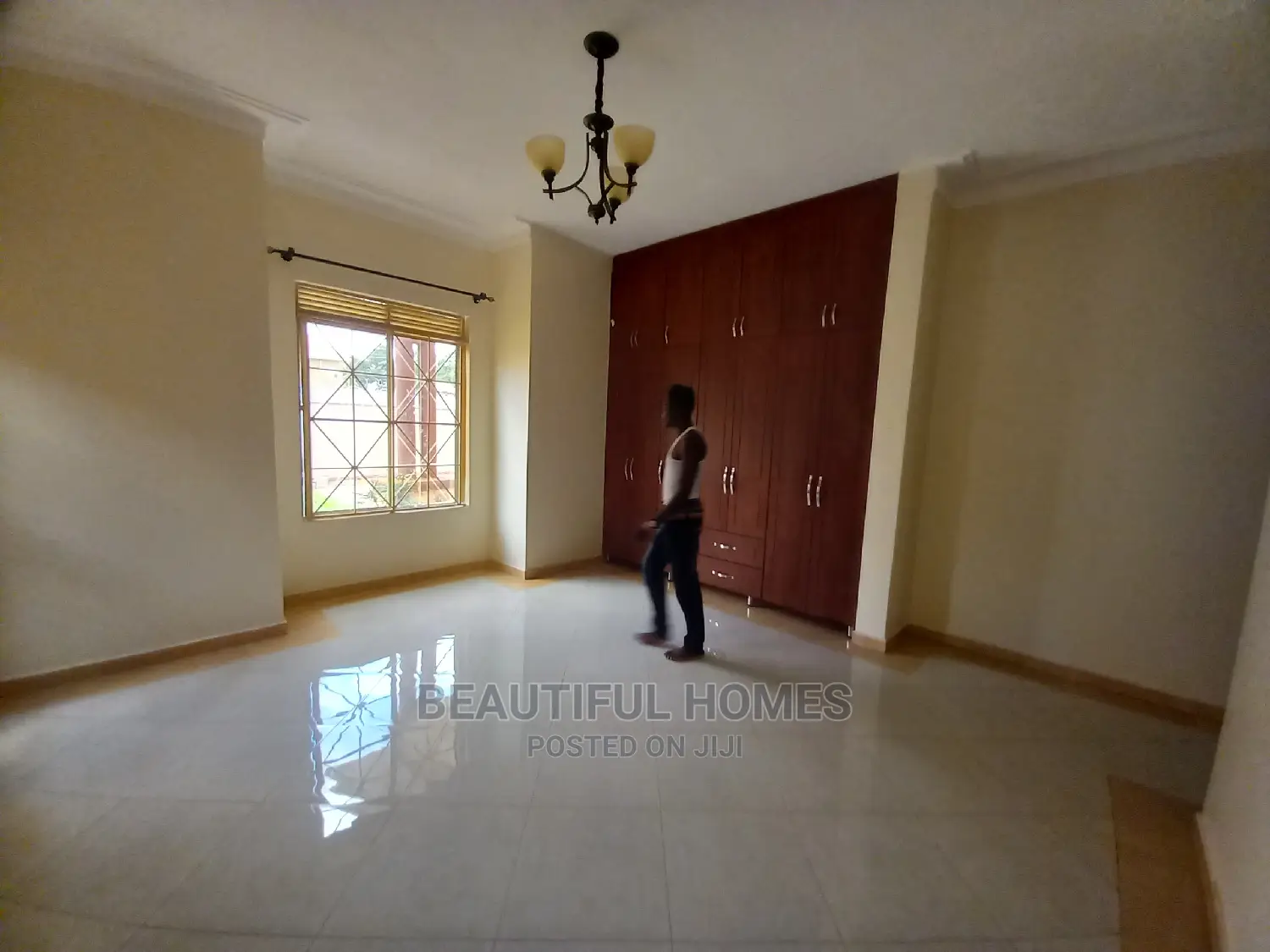 Furnished 4bdrm House in Kira for Sale in Kira