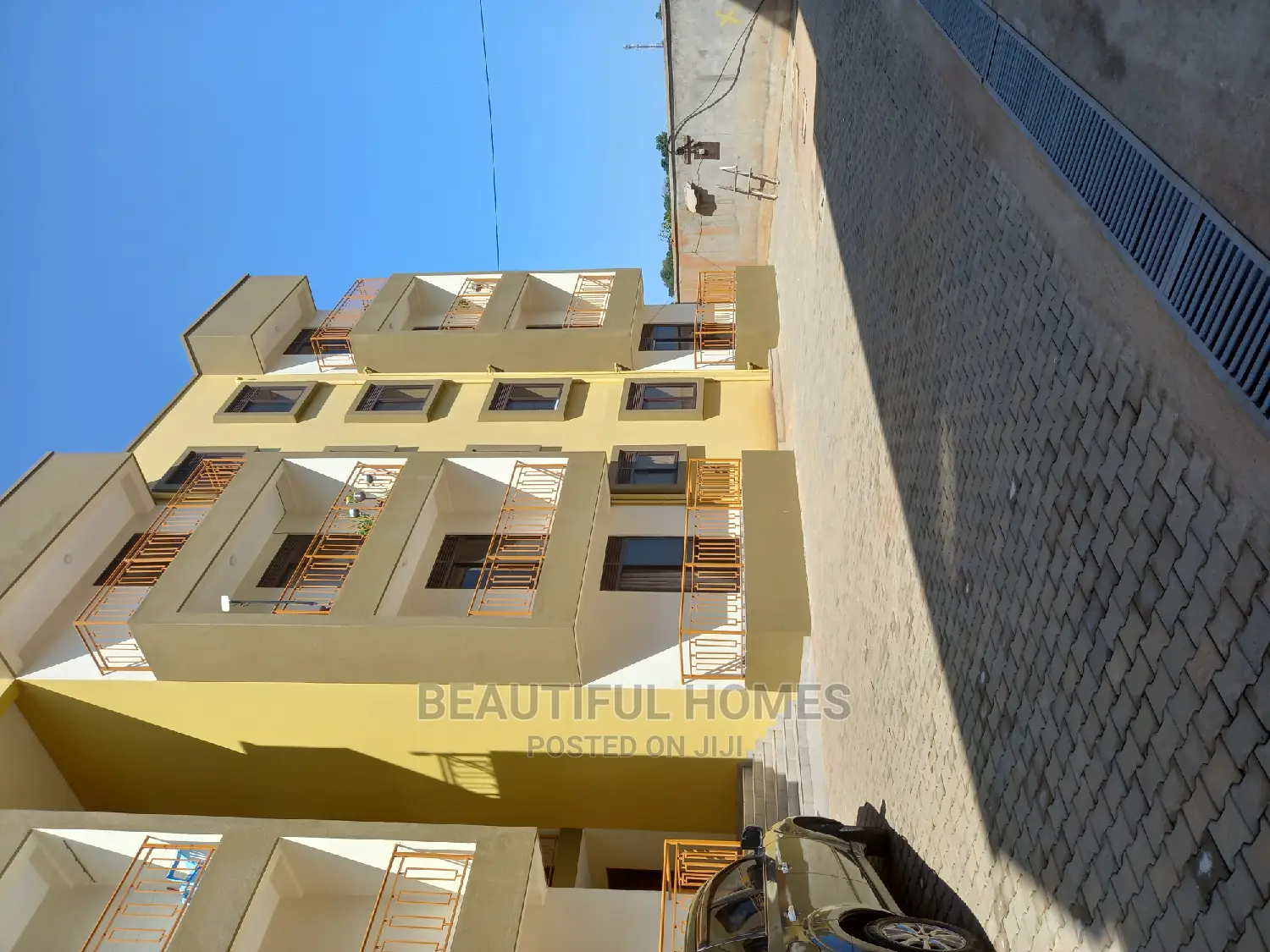 Furnished 3bdrm Condo in Kisaasi, Central Division for Sale in Central Division