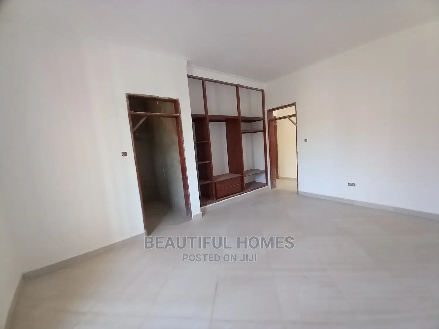 Furnished 6bdrm Mansion in Munyonyo, Central Division for Sale in Central Division