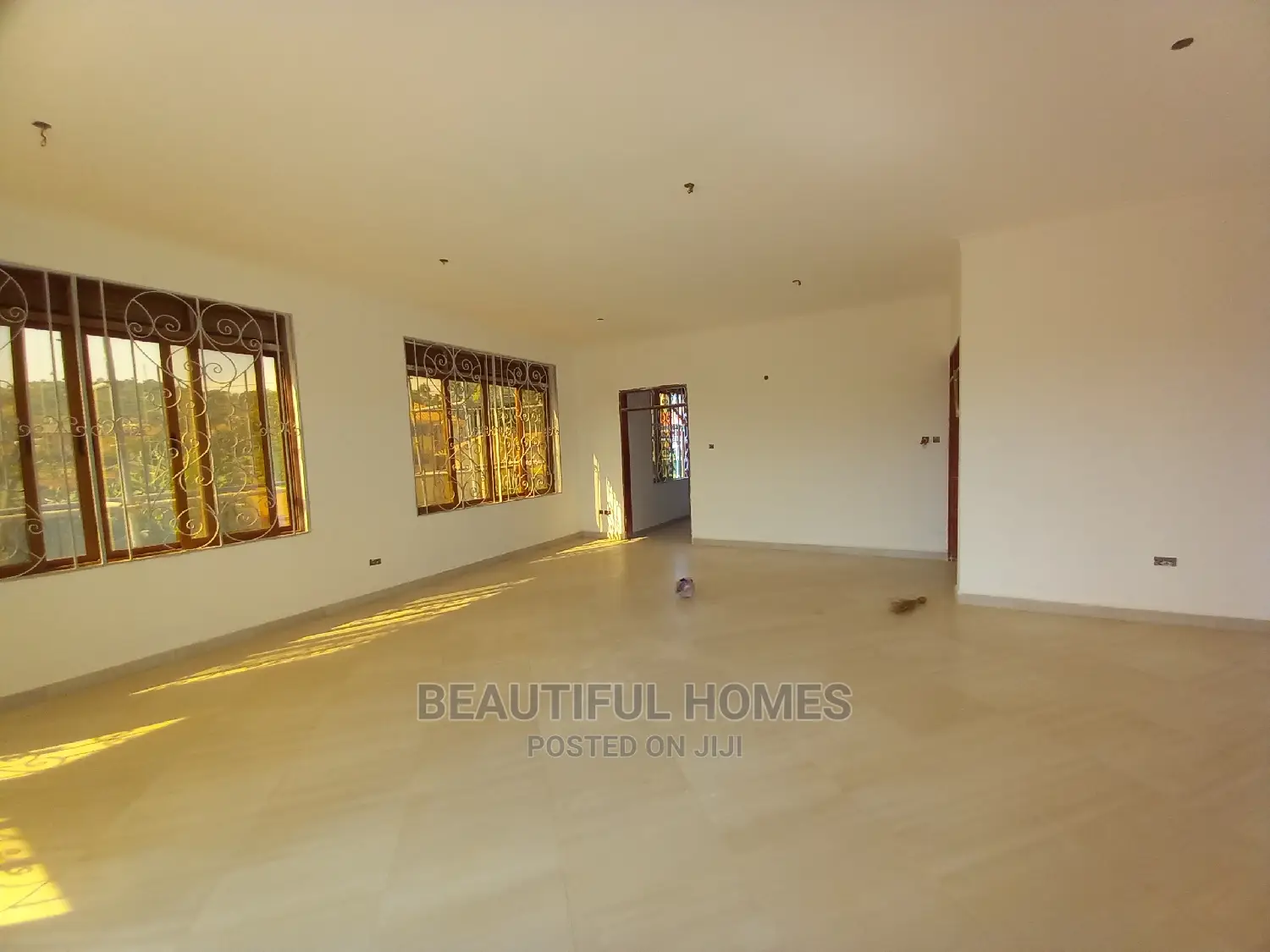 Furnished 6bdrm Mansion in Munyonyo, Central Division for Sale in Central Division