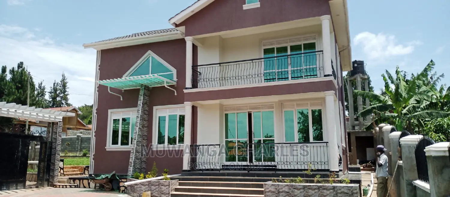 Furnished 4bdrm Duplex in Fs Properties Ltd, Central Division for Sale in Central Division
