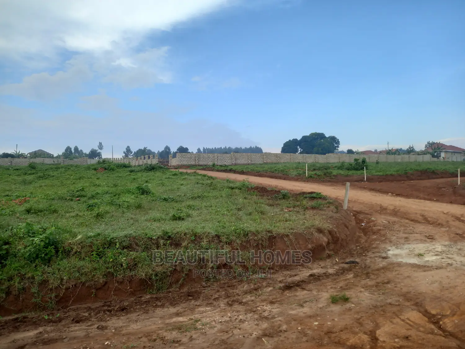 Kasangati Twenty Five Decimals Hillview Posh Land on Sale in Kira