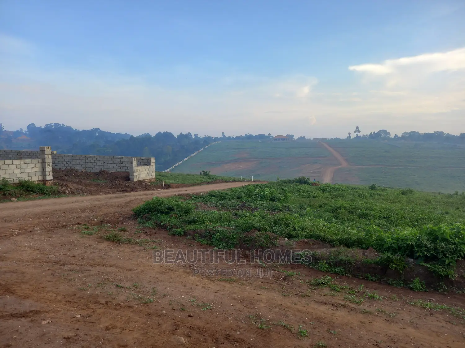 Kasangati 100*100 in Gated Posh Estate on Sell in Kira