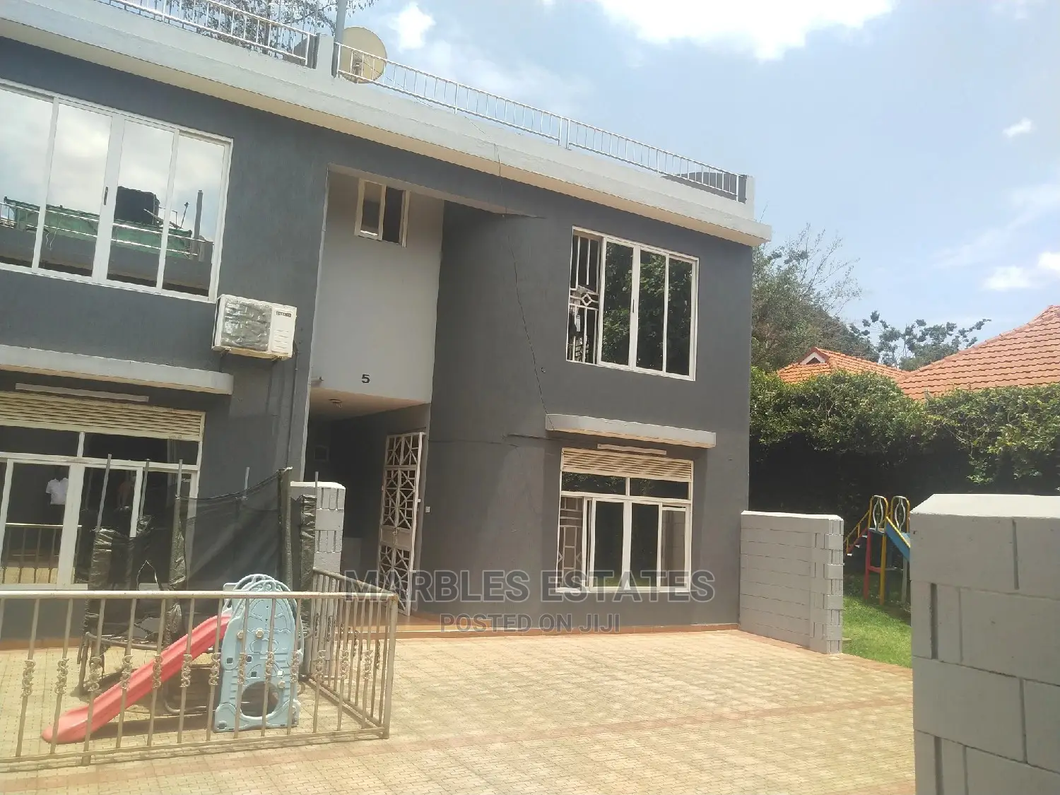 3bdrm Townhouse/Terrace in Kololo, Central Division for Rent in Central Division