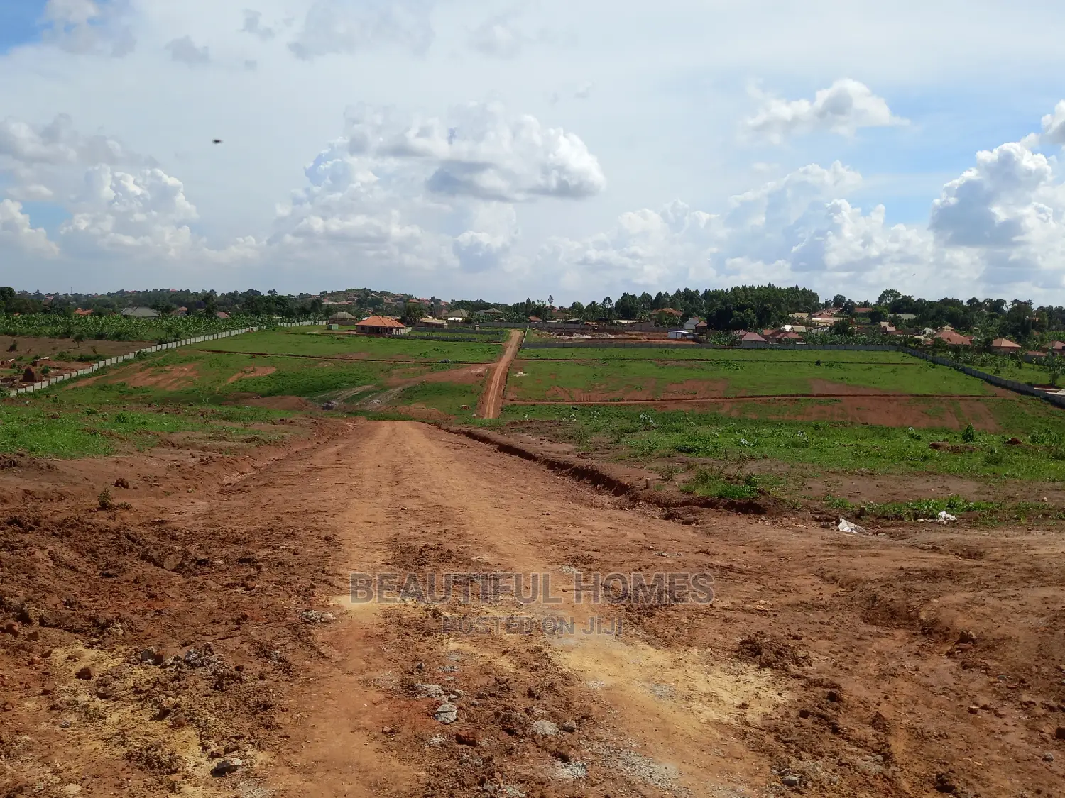 100*100 in Kasangati Corporate Estate on Sell in Kira