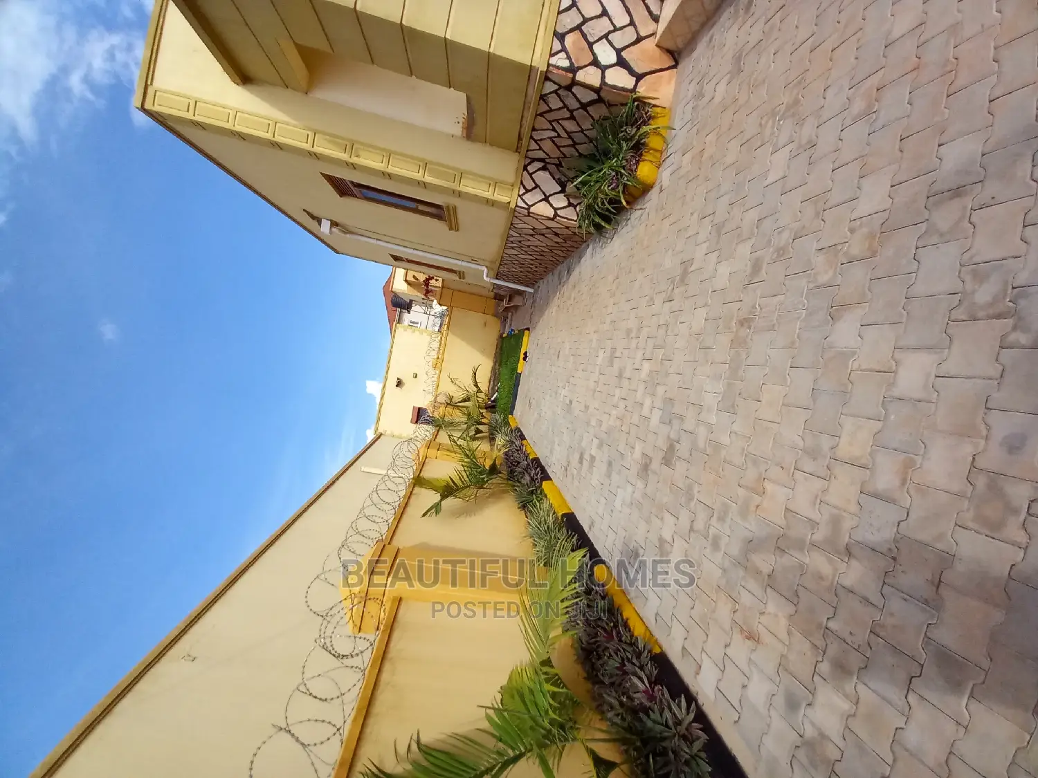 Furnished 3bdrm Villa in Kira for Sale in Kira