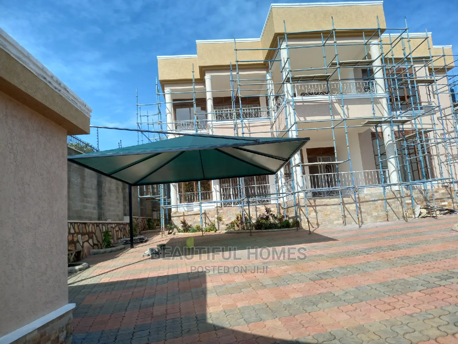 Furnished 6bdrm Mansion in Munyonyo, Makindye for Sale in Makindye