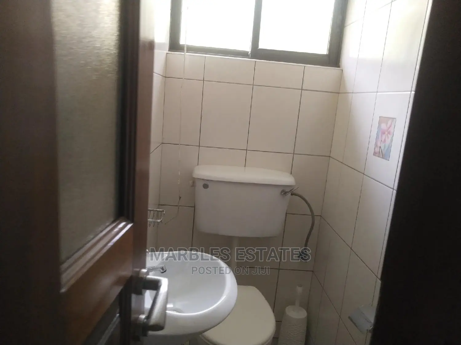 4bdrm Bungalow in Kololo, Central Division for Rent in Central Division