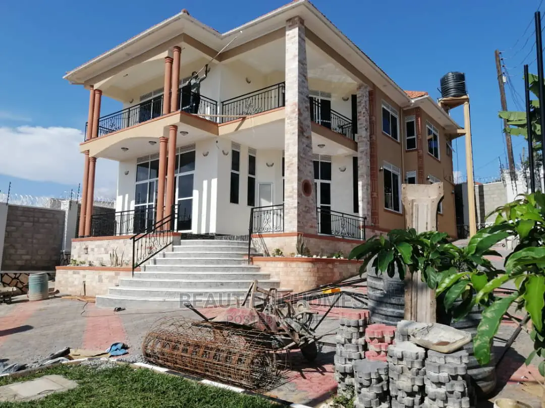 Furnished 5bdrm Mansion in Kira for Sale in Kira