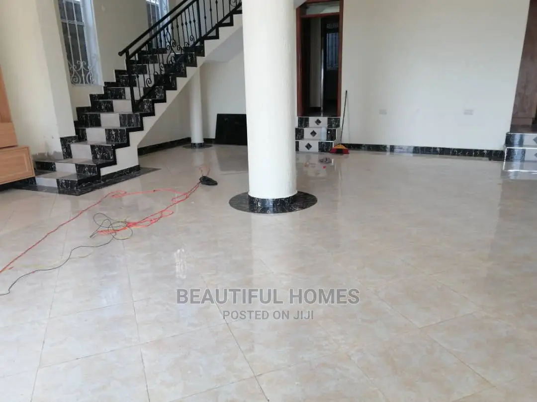 Furnished 5bdrm Mansion in Kira for Sale in Kira