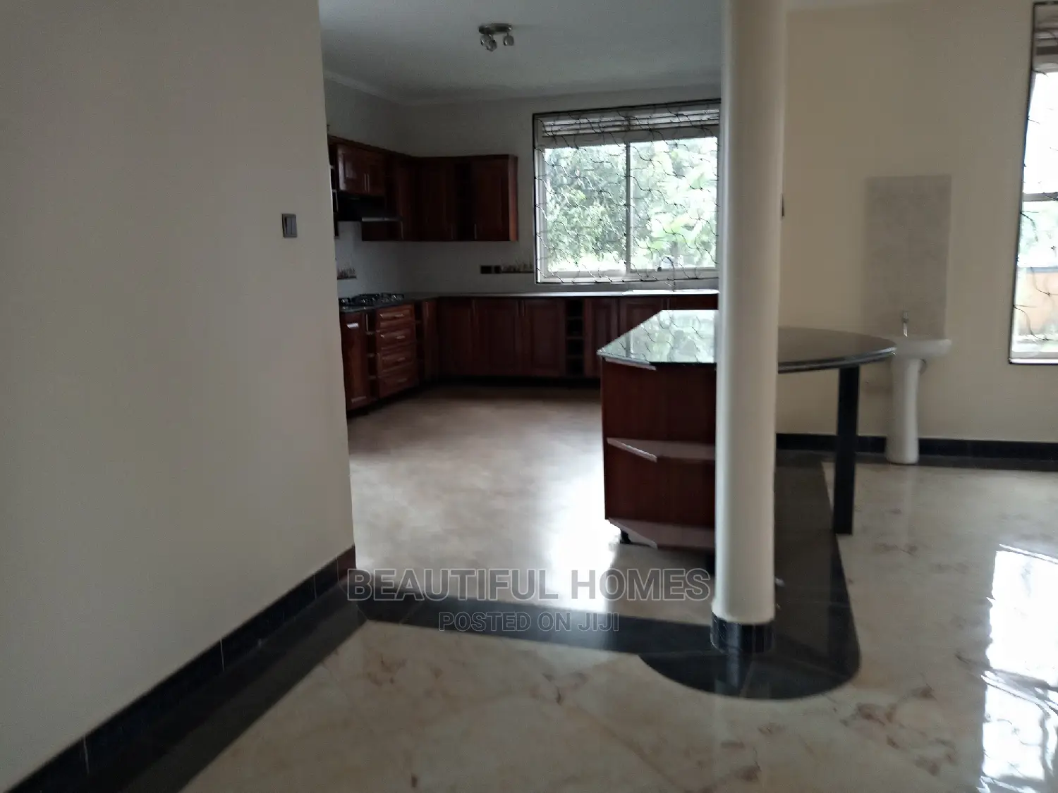 Furnished 6bdrm Mansion in Naalya, Central Division for Sale in Central Division