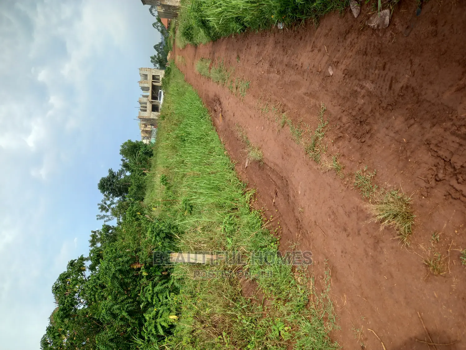 Kira Plot Near the Road on Sale in Kira