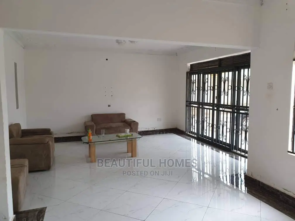 Furnished 4bdrm House in Kira for Sale in Kira