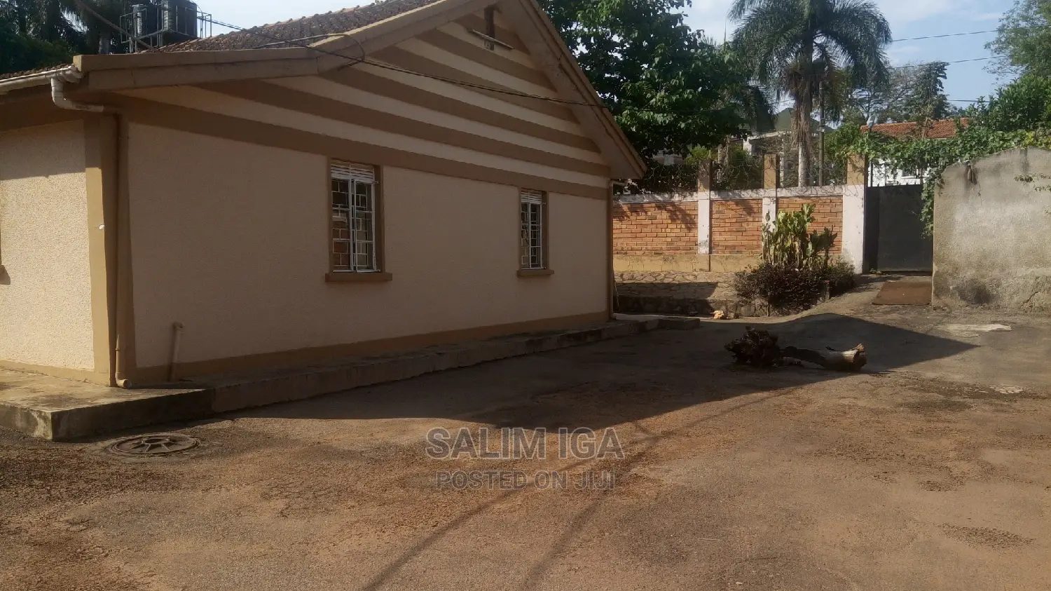 8bdrm Duplex in Kololo Property, Central Division for Rent in Central Division