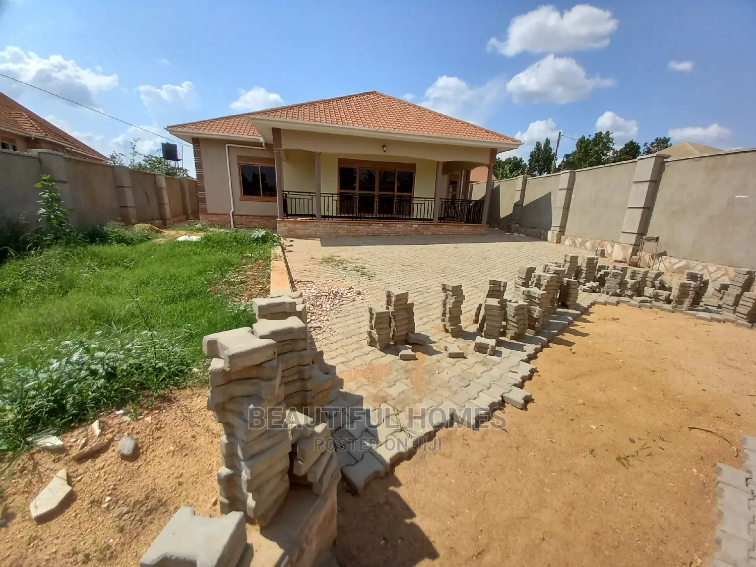 Furnished 5bdrm House in Buwate, Kira for Sale in Kira
