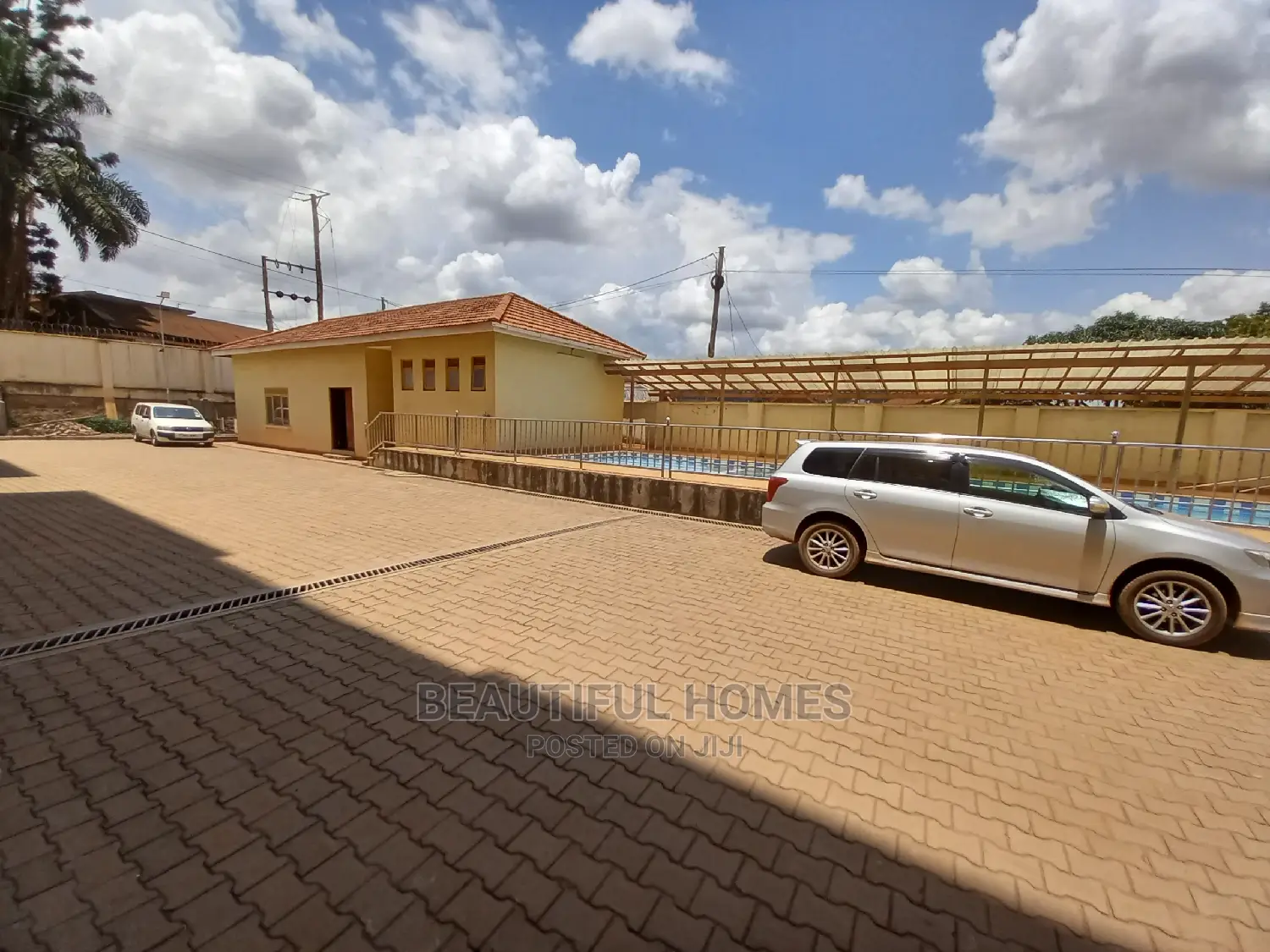 Furnished 2bdrm Condo in Bukoto, Central Division for Sale in Central Division