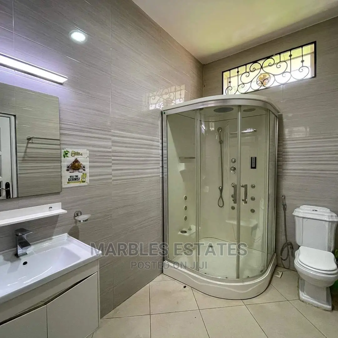 6bdrm Bungalow in Bugolobi, Central Division for Rent in Central Division