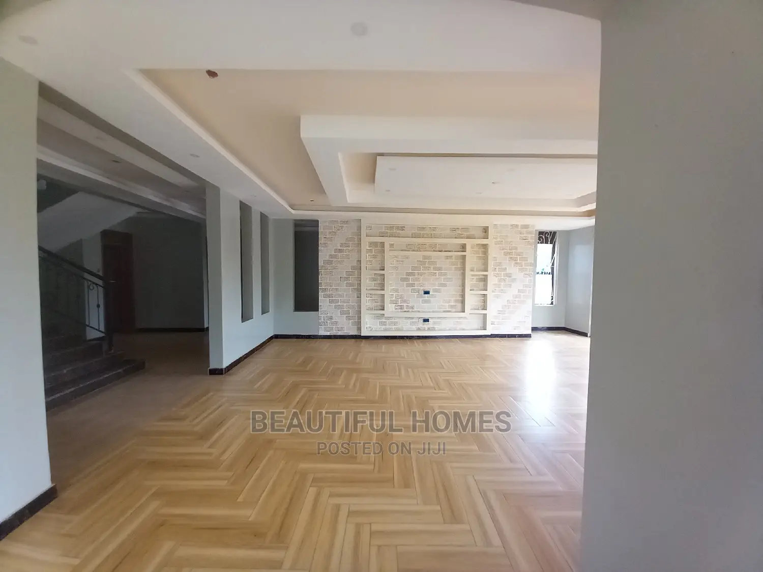 Furnished 7bdrm Mansion in Kiwatule, Nakawa for Sale in Nakawa